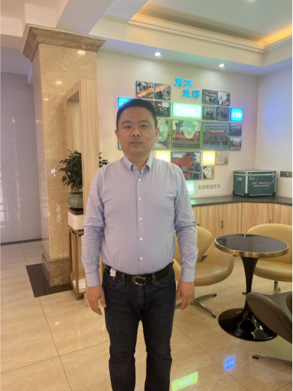銷售之星袁燦：勇往直前，譜寫亮麗業(yè)績篇章